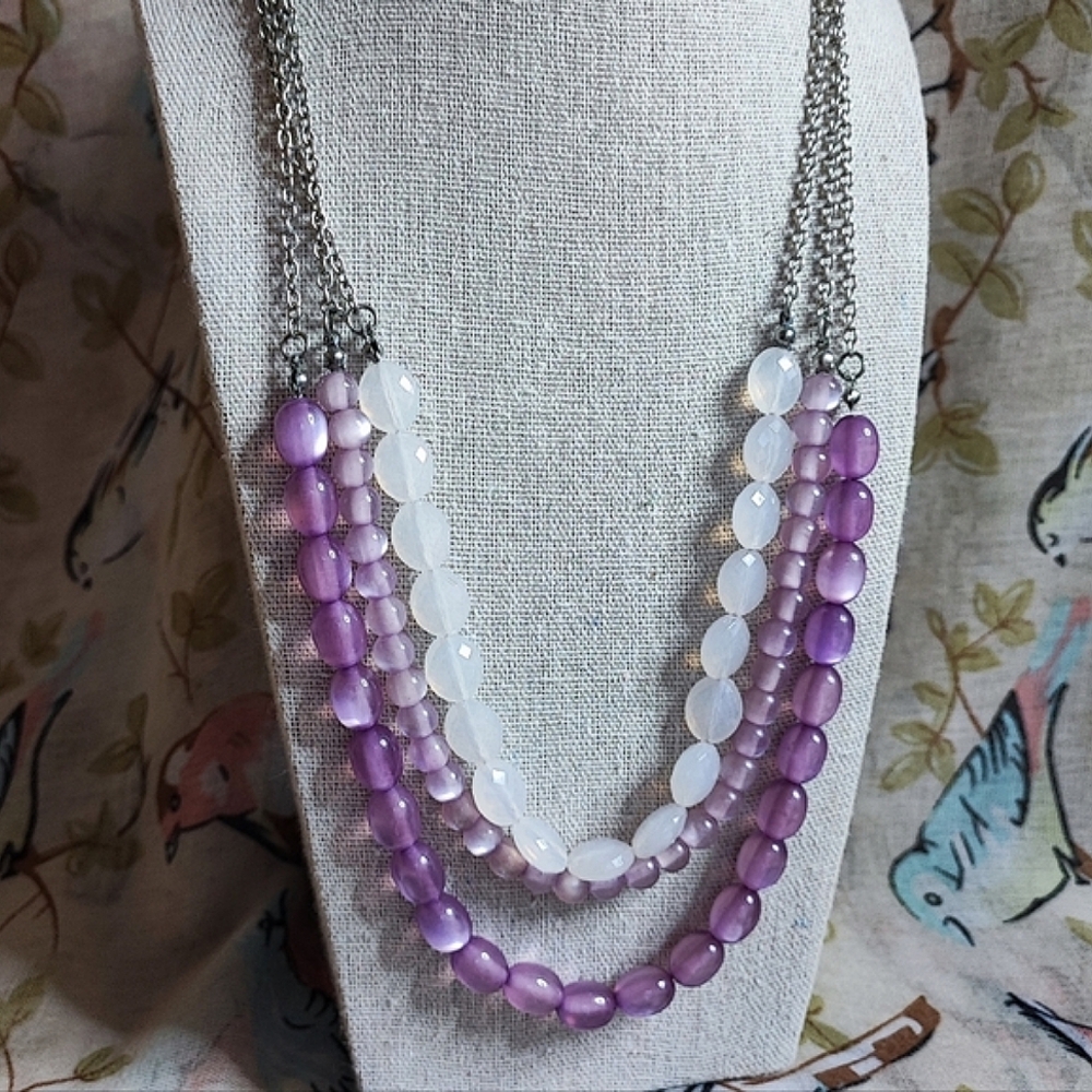 Moonglow Lavender Purple Graduated Lucite Beaded Three Strand Vintage Necklace